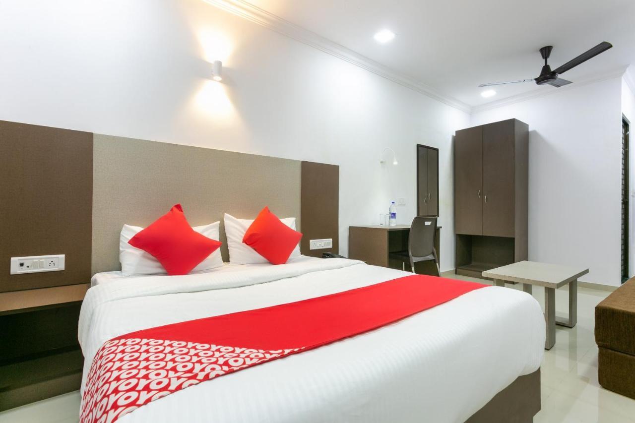 Collection O 74412 Ardaas Residency Hotel Mumbai Exterior foto