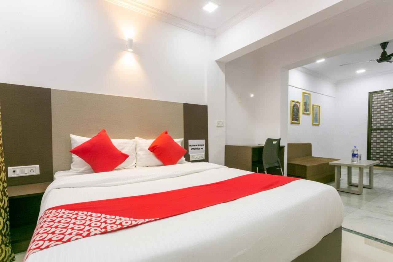 Collection O 74412 Ardaas Residency Hotel Mumbai Exterior foto